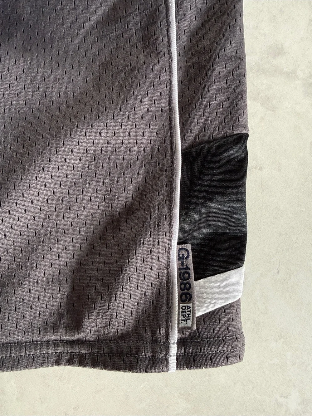 GAP Boys Gray Mesh Athletic Shorts size 8